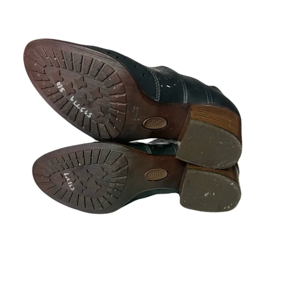 Sofft Black Leather Ankle Bootieswith Cut Out Design